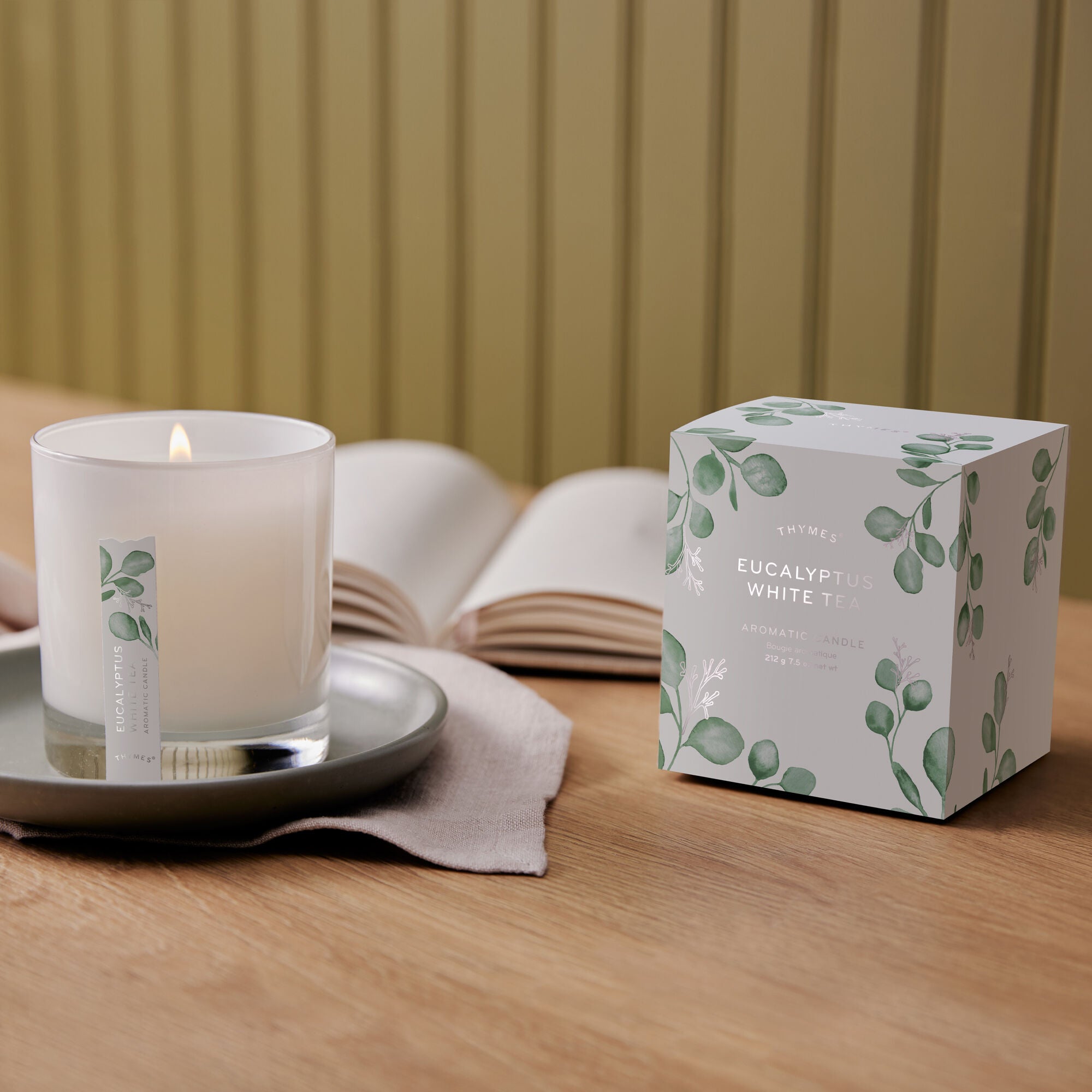 Alternative view of Eucalyptus White Tea Poured Candle